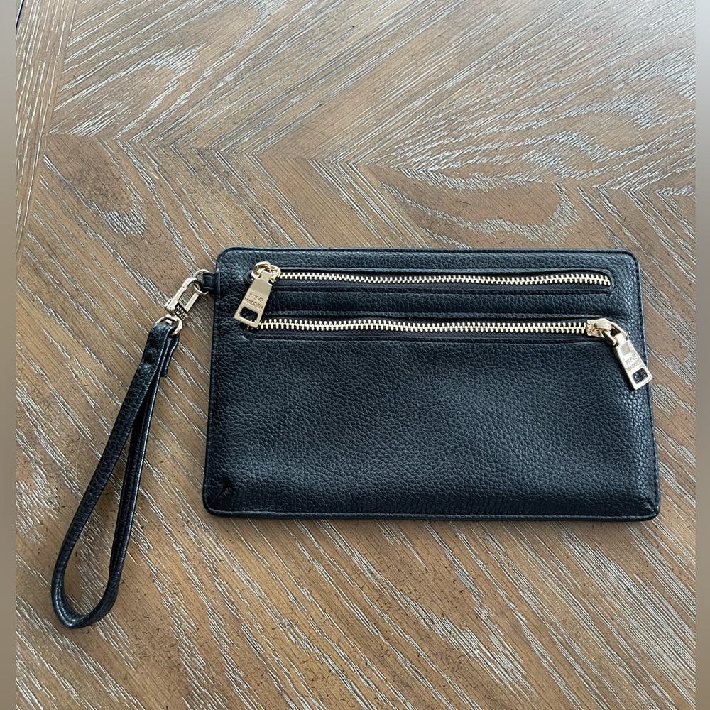 Steve Madden Wrislet Wallet